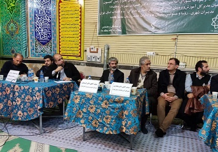 برگزاری میز خدمت با حضور عضو هیئت رئیسه مجلس شورای اسلامی و سخنگوی اصل 90