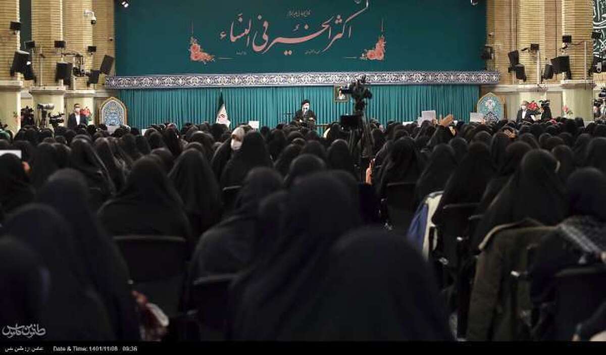زنانی که آبروی انقلابند/زنان دانشمند و فرزانه