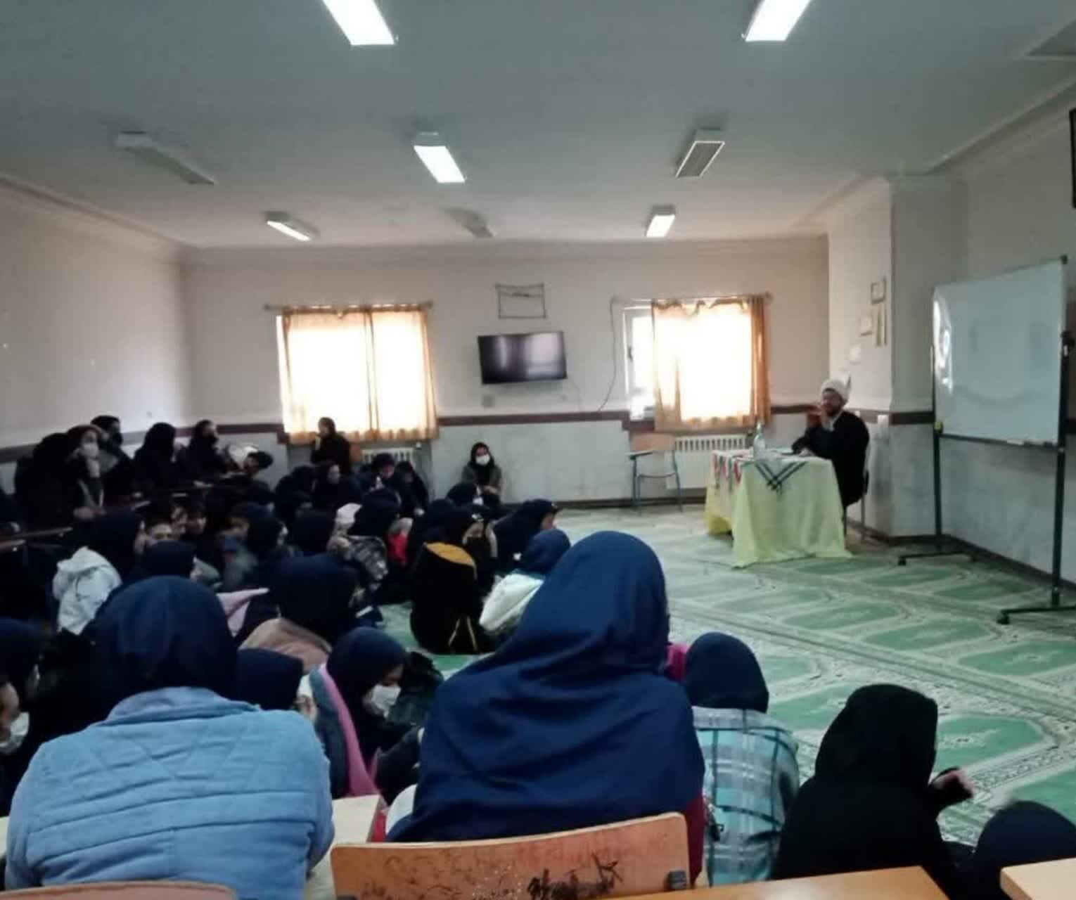 جلسه پرسش و پاسخ دانش آموزی در ایجرود برگزار شد