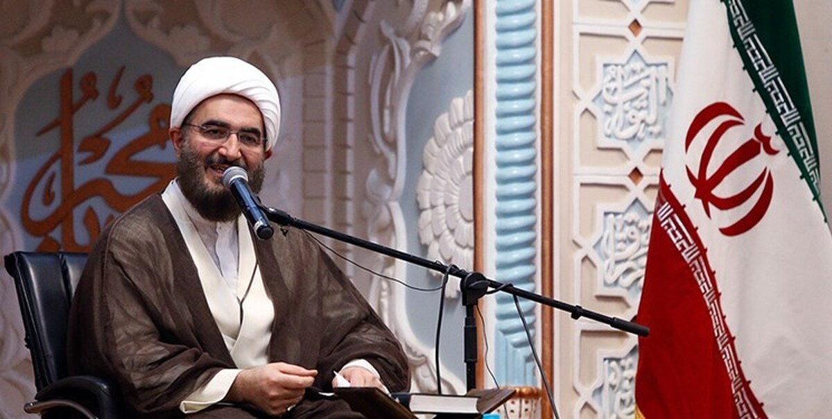 پدر، عهده‌دار صیانت از نهاد خانواده است/ سرمایه‌گذاری عظیم برای فروپاشی خانواده