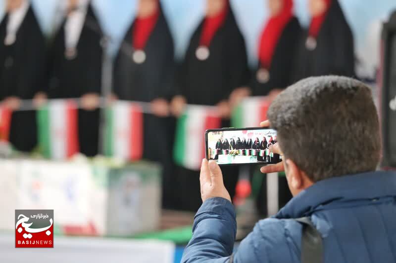 مراسم تشییع بسیجی شهید داوود جاودانیان در یاسوج