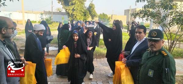 اعزام دانش آموزان مدارس دخترانه دلوار به اردوی راهیان نور اعزام دانش آموزان مدارس دخترانه دلوار به اردوی راهیان نور