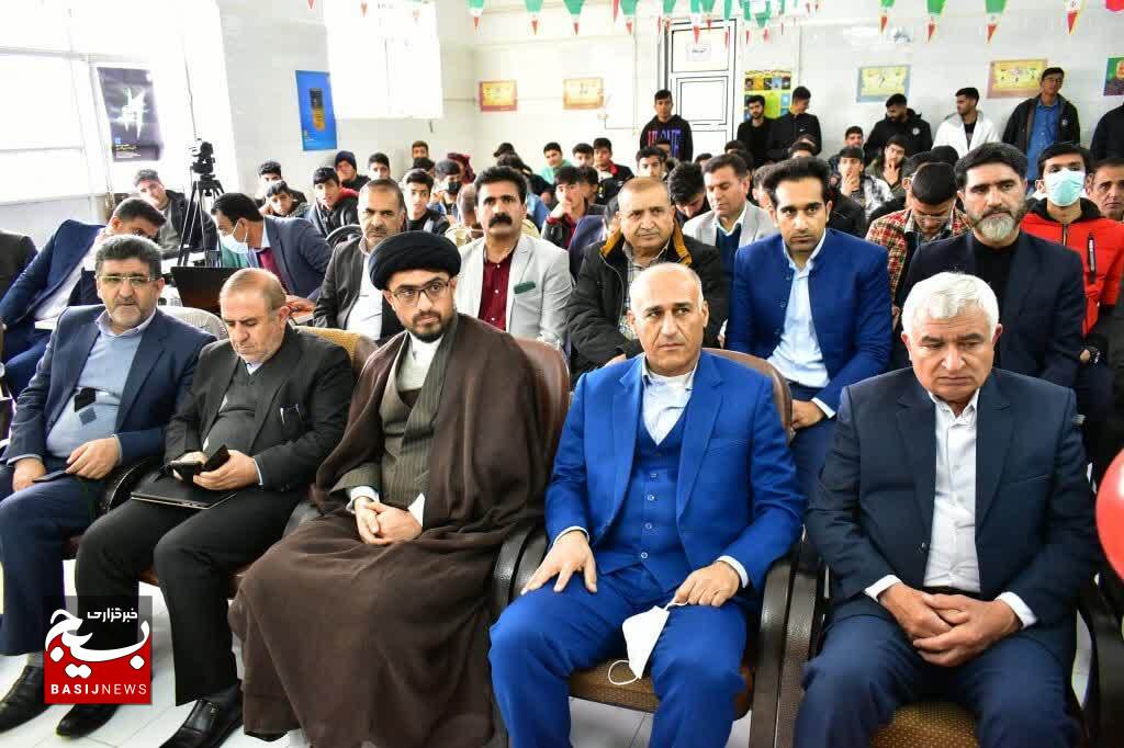 هنرجویان نمونه علمی و اخلاقی هنرستان کشاورزی آیت الله ملک حسینی یاسوج تجلیل شدند