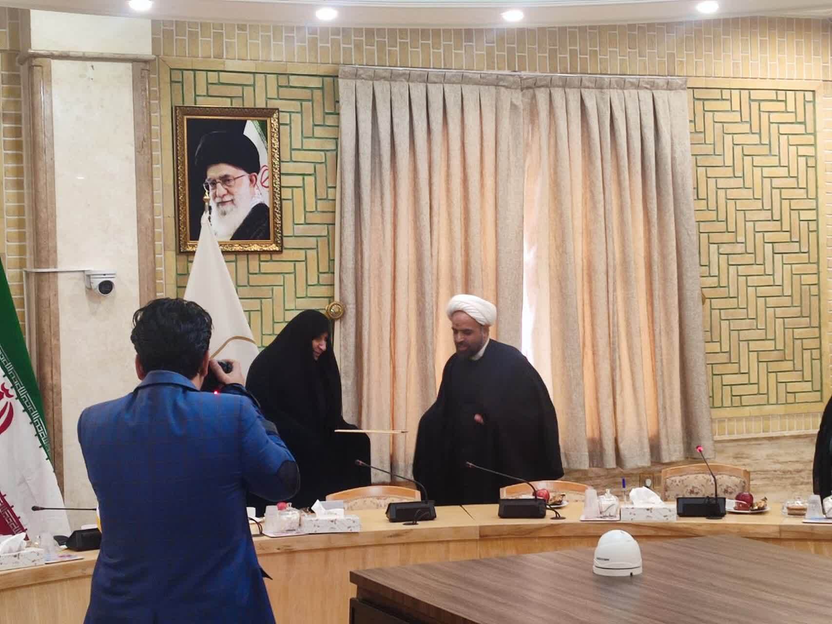 اطاعت از امام را در جامعه نهادینه کنیم/ سخنان امام جامعه را به اقشار مختلف جامعه انتقال دهیم / بزرگترین مأموریت اساتید و طلاب بیسجی، جهاد فرهنگی است اطاعت از امام را در جامعه نهادینه کنیم/ سخنان امام جامعه را به اقشار مختلف جامعه انتقال دهیم / بزرگترین مأموریت اساتید و طلاب بیسجی، جهاد فرهنگی است