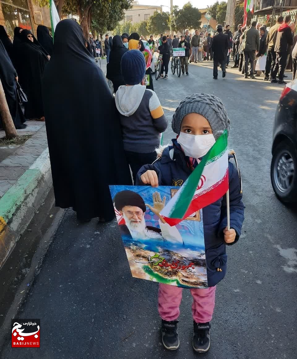 علوی تبار‌ها پیشتاز در خلق حماسه یوم الله ۲۲ بهمن /‌ ای رهبر آزاده،جانم به قربان تو + عکس و فیلم