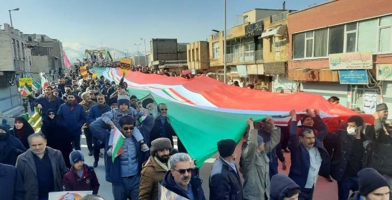 نمایش شکوه پیروزی در استان مرکزی/ همه آمده اند
