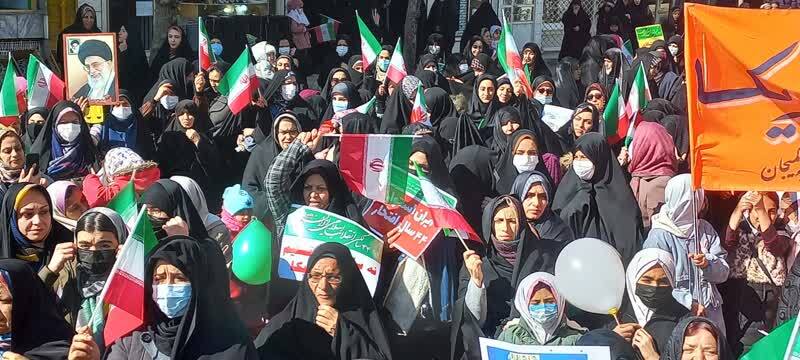 نمایش شکوه پیروزی در استان مرکزی/ همه آمده اند