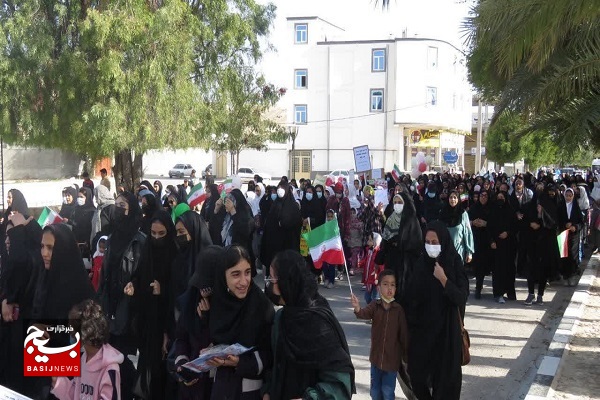 توزیع ۴۴ بسته معیشتی در ششمین مرحله کمک مومنانه سال ۱۴۰۱ شهرستان خنچ/ حضور پرشور مردم در راهپیمایی توزیع ۴۴ بسته معیشتی در ششمین مرحله کمک مومنانه سال ۱۴۰۱ شهرستان خنچ/ حضور پرشور مردم در راهپیمایی