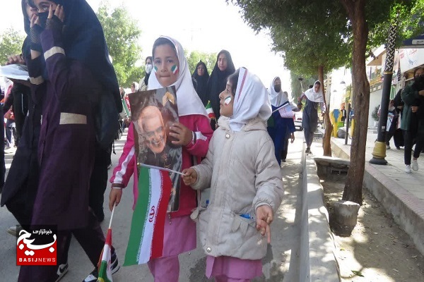 توزیع ۴۴ بسته معیشتی در ششمین مرحله کمک مومنانه سال ۱۴۰۱ شهرستان خنچ/ حضور پرشور مردم در راهپیمایی توزیع ۴۴ بسته معیشتی در ششمین مرحله کمک مومنانه سال ۱۴۰۱ شهرستان خنچ/ حضور پرشور مردم در راهپیمایی