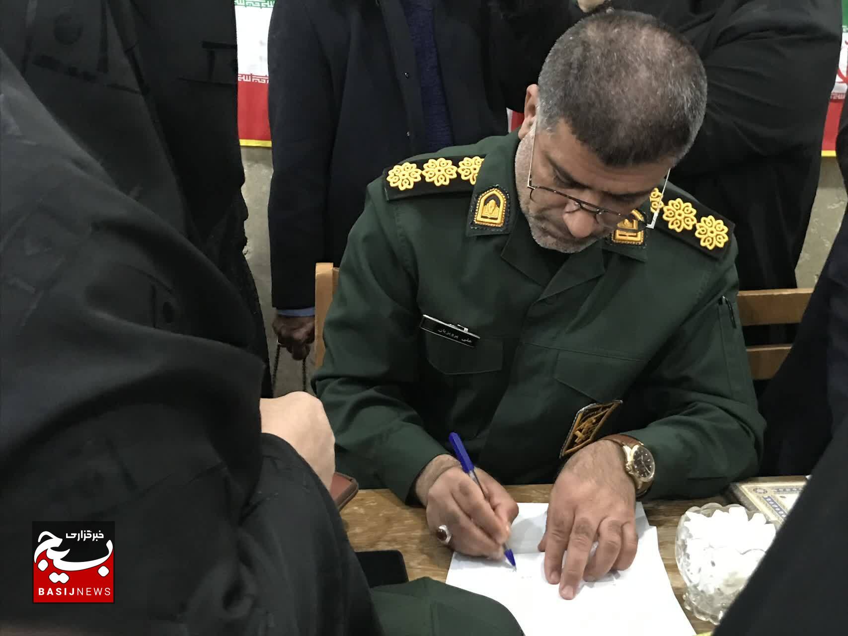 تداوم خدمات رایگان حقوقدانان بسیجی به مردم در یاسوج/ طرح
