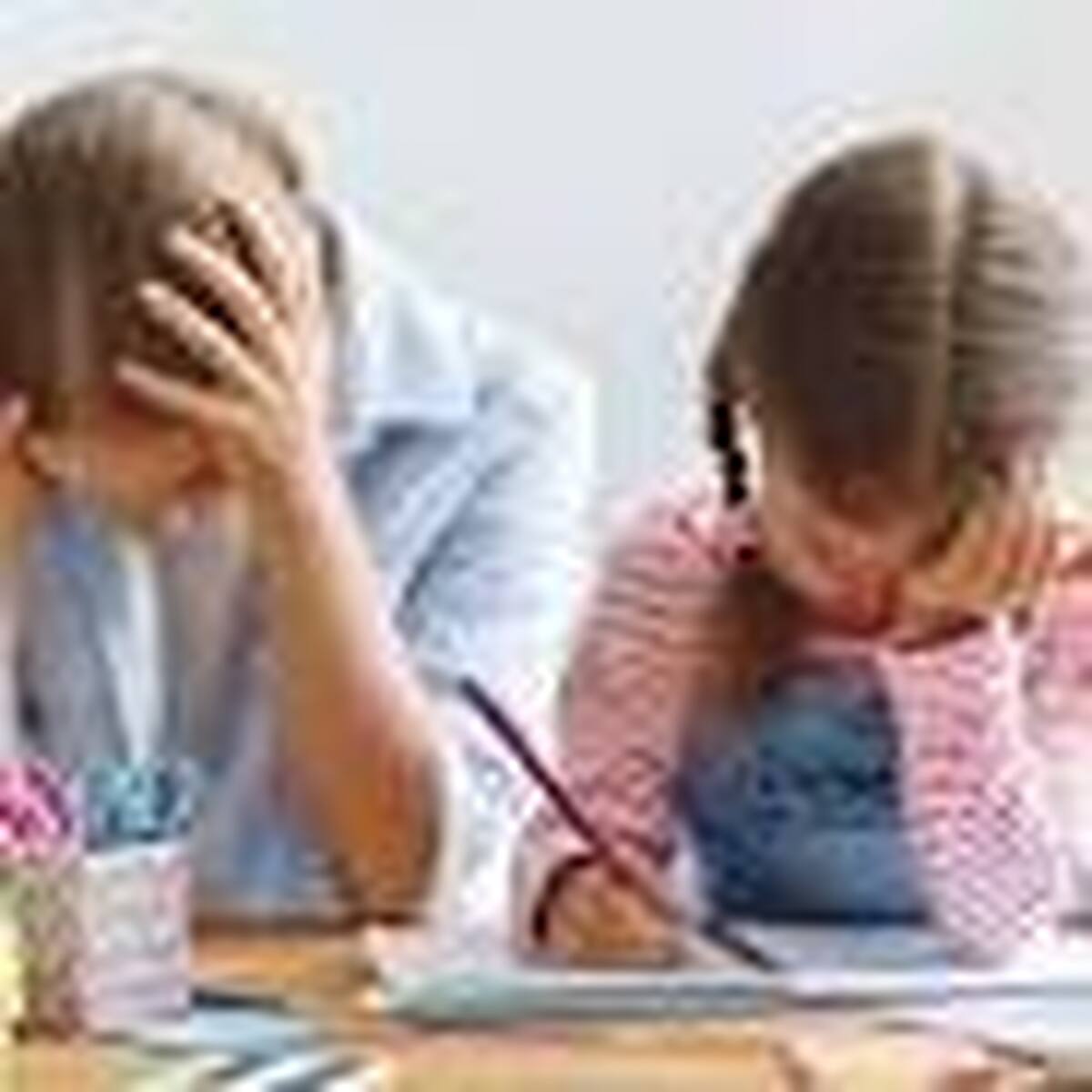 چرا فرزندمان به انجام تکالیف مدرسه رغبت یا تمرکز ندارد