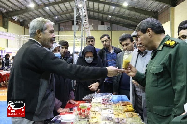 نمایشگاه مشاغل خانگی و اقتصاد مقاومتی در لارستان افتتاح شد نمایشگاه مشاغل خانگی و اقتصاد مقاومتی در لارستان افتتاح شد