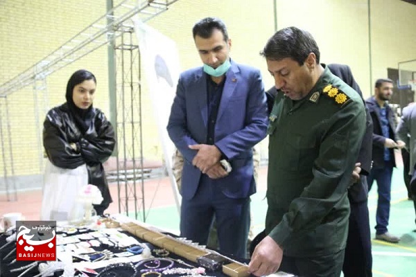 نمایشگاه مشاغل خانگی و اقتصاد مقاومتی در لارستان افتتاح شد نمایشگاه مشاغل خانگی و اقتصاد مقاومتی در لارستان افتتاح شد