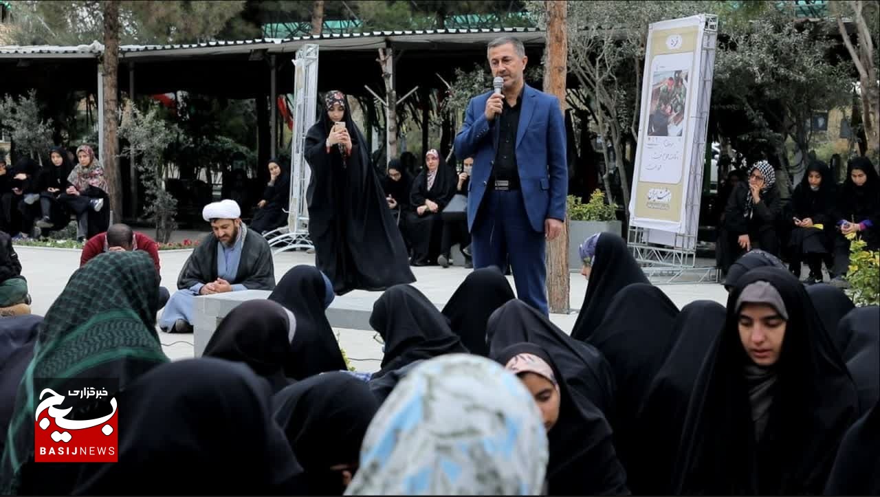 پسرم راهی را رفت تا سرباز امام زمان(عج) شود پسرم راهی را رفت تا سرباز امام زمان(عج) شود