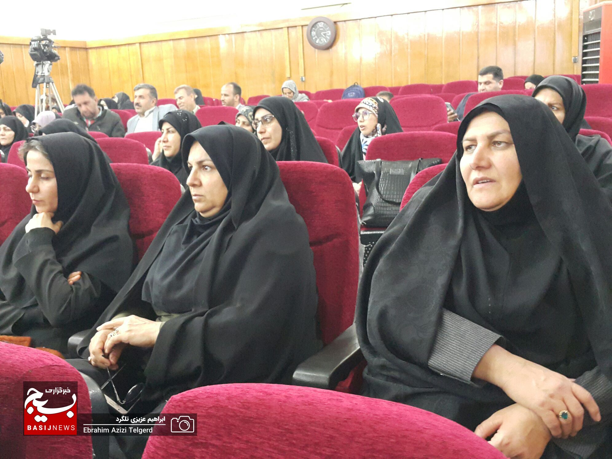 تصاویر اولین کنگره استانی زنان اثرگذار کهگیلویه و بویراحمد