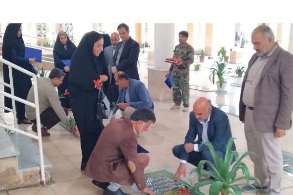 تجدید میثاق با شهداء در گناوه تجدید میثاق با شهداء در گناوه