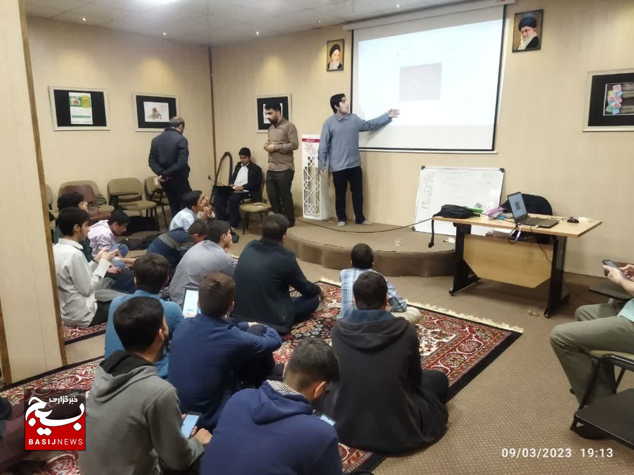 کارگاه آموزشی آشنایی با شبکه‌های اجتماعی توسط پایگاه‌های حوزه 2 شهید قربانی قم