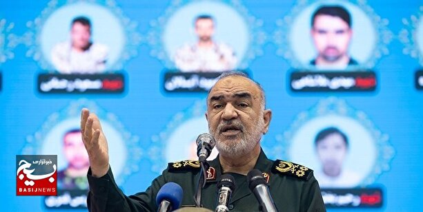 دشمن با صرف همه اندوختههای خود نتوانست ملت ایران را شکست دهد دشمن با صرف همه اندوختههای خود نتوانست ملت ایران را شکست دهد
