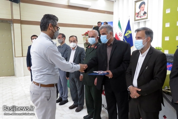همایش گرامیداشت هفته بسیج کارگری در بوشهر برگزار شد/ تجلیل از 24 کارگر نمونه واحدهای تولیدی و صنعتی استان همایش گرامیداشت هفته بسیج کارگری در بوشهر برگزار شد/ تجلیل از 24 کارگر نمونه واحدهای تولیدی و صنعتی استان