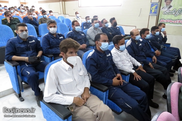 همایش گرامیداشت هفته بسیج کارگری در بوشهر برگزار شد/ تجلیل از 24 کارگر نمونه واحدهای تولیدی و صنعتی استان همایش گرامیداشت هفته بسیج کارگری در بوشهر برگزار شد/ تجلیل از 24 کارگر نمونه واحدهای تولیدی و صنعتی استان