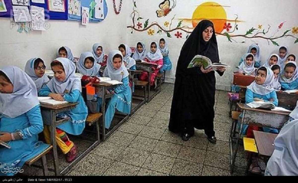 معمار اصلی یک جامعه موفق، دستان ماهر و فکر متعالی یک معلم است