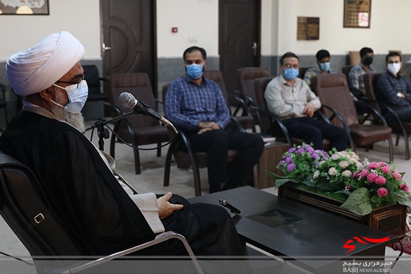 دیدار مسئول بسیج سازندگی استان بوشهر با آیت الله صفایی بوشهری/ لزوم تنظیم سند کلان رفع محرومیت استان بوشهر