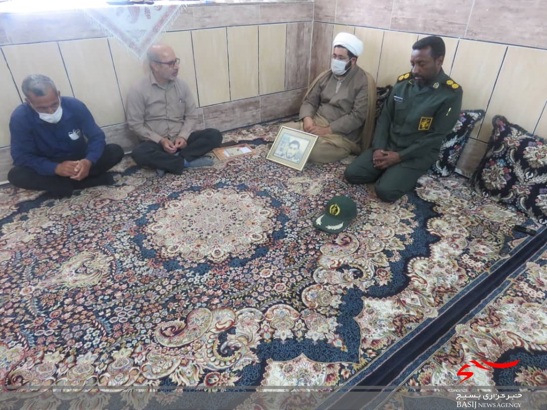دیدار از خانواده شهید روحانی عیسی سالاری دیدار از خانواده شهید روحانی عیسی سالاری