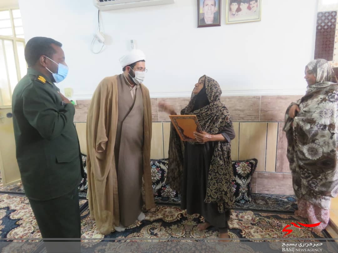 دیدار از خانواده شهید روحانی عیسی سالاری دیدار از خانواده شهید روحانی عیسی سالاری