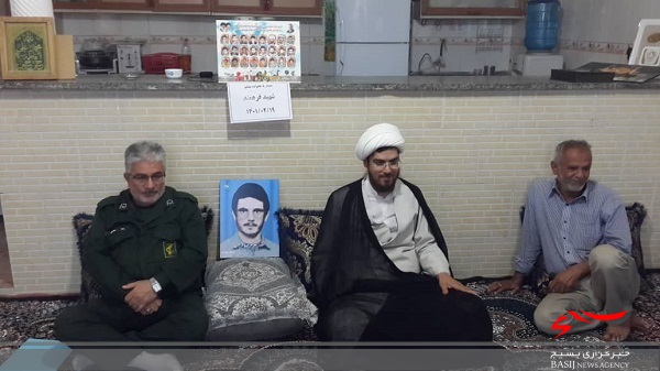 سرکشی از خانوده معلم شهید غلامرضا فرهمند در دلوار