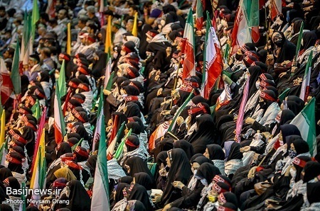 بسیجیان مصداق نزول نصرت الهی هستند