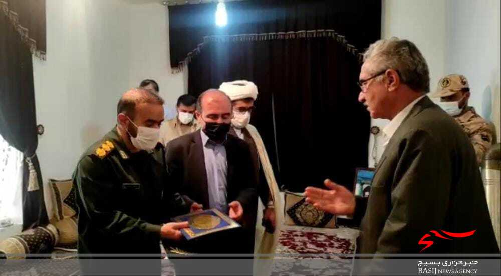 غباروبی گلزار شهدای یاسوج و دیدار و تجلیل از خانواده شهید نعمت الله شهرخ پور