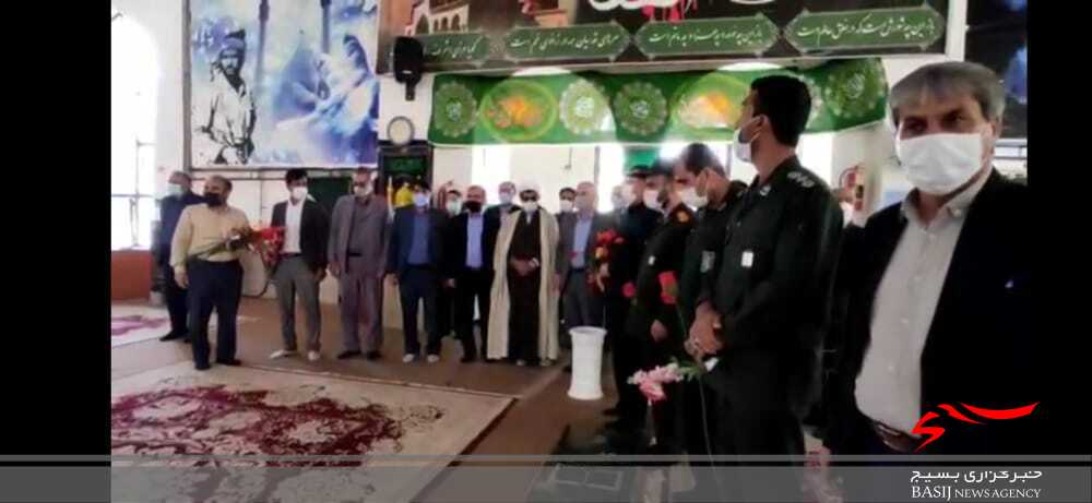غباروبی گلزار شهدای یاسوج و دیدار و تجلیل از خانواده شهید نعمت الله شهرخ پور