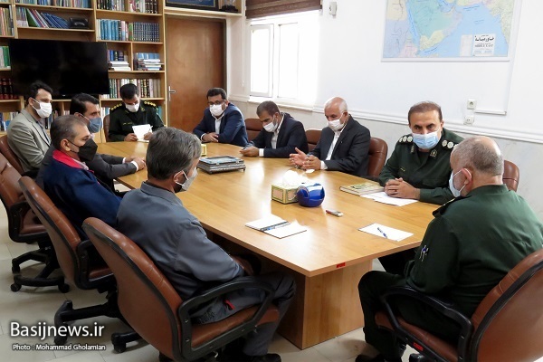 دیدار اعضای ستاد هفته کارگر بوشهر با فرمانده سپاه این استان/ امسال ۳۰ هزار نفر شغل در استان ایجاد می&zwnj;شود