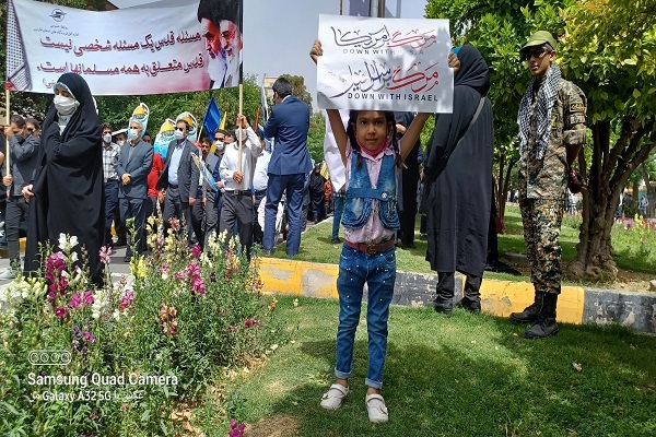راهپیمایی روز قدس با حضور پرشور مردم در سومین حرم اهل بیت برگزار شد