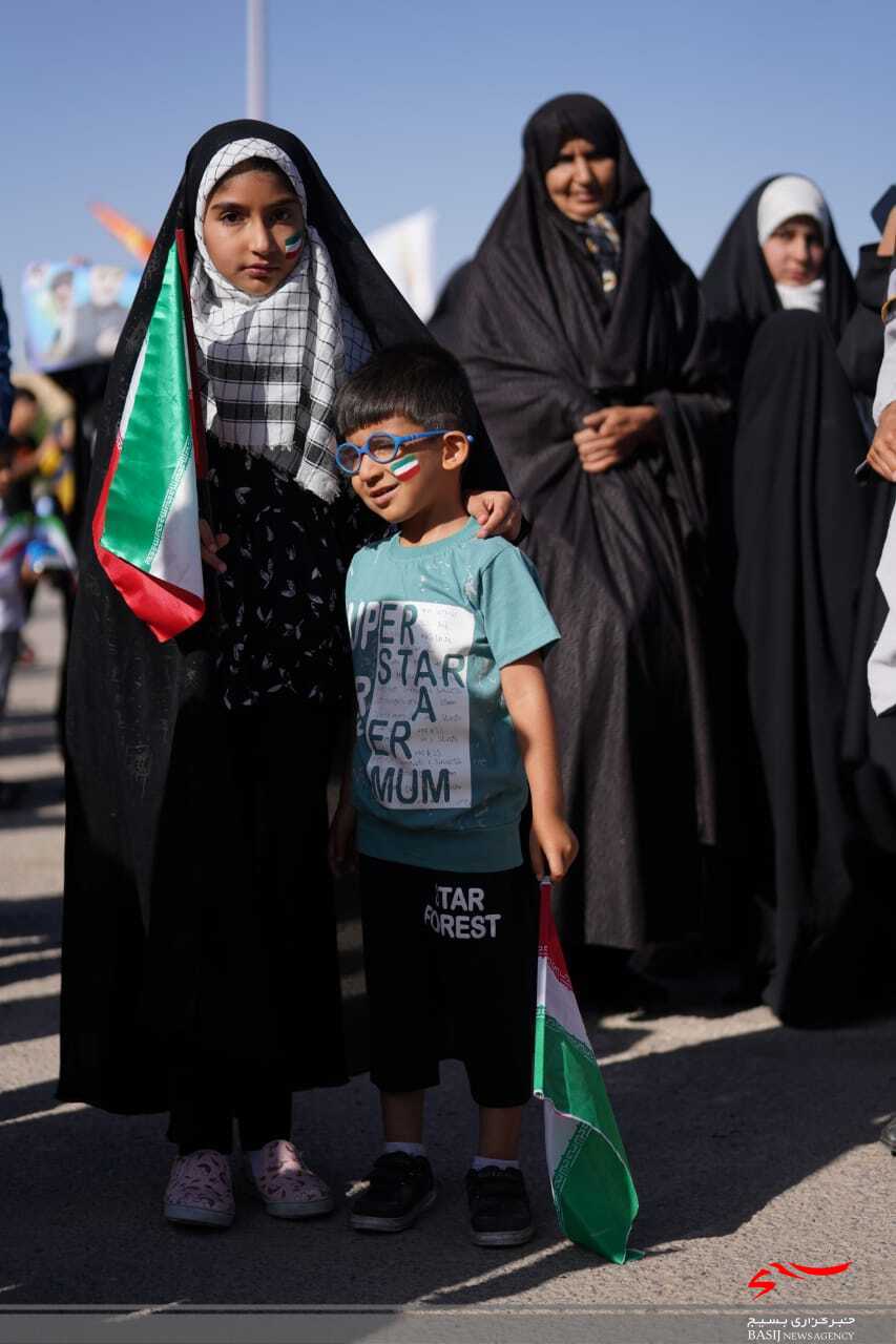 طنین عشق و دلدادگی به امام زمان در دیار سردار دلها/ تصاویر
