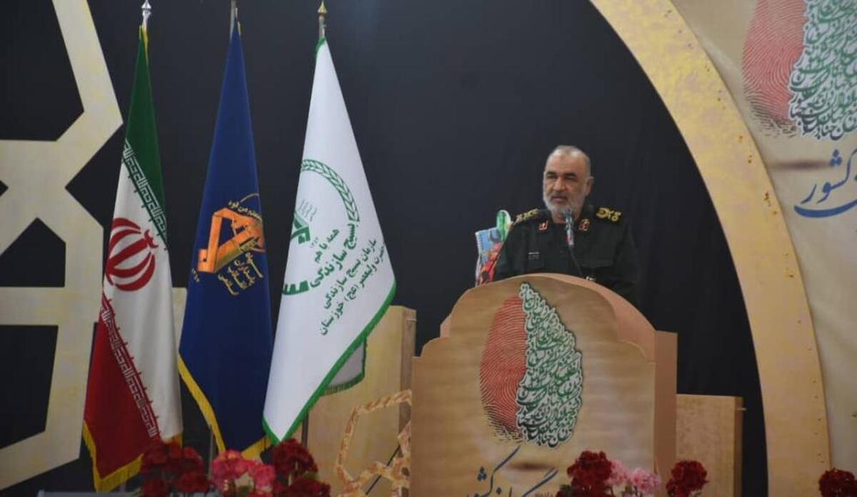جهادگران دریای خروشان انسان های مشتاق به جهاد و پیشرفت اند/ تهدید ها و تحریم ها با وجود جهادگران به فرصت تبدیل می شود