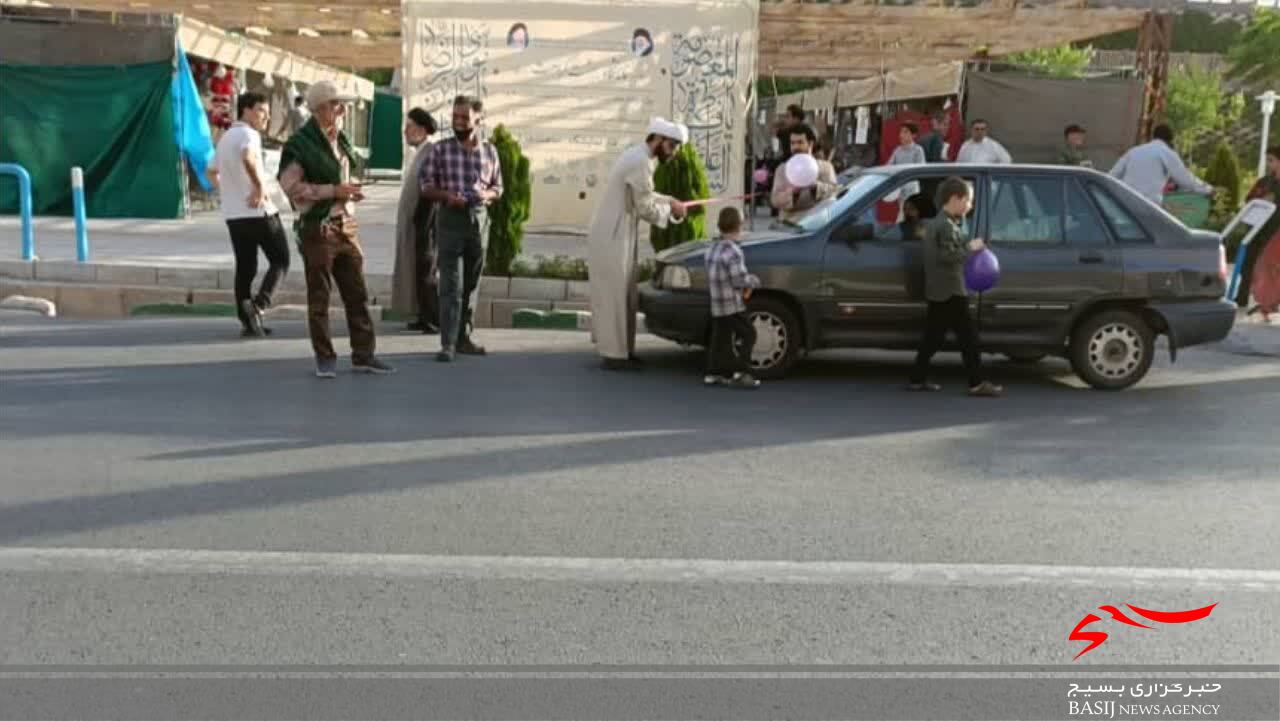 حرکت کاروان شادی خودرویی به عشق امام رضا(ع) در قم حرکت کاروان شادی خودرویی به عشق امام رضا(ع) در قم