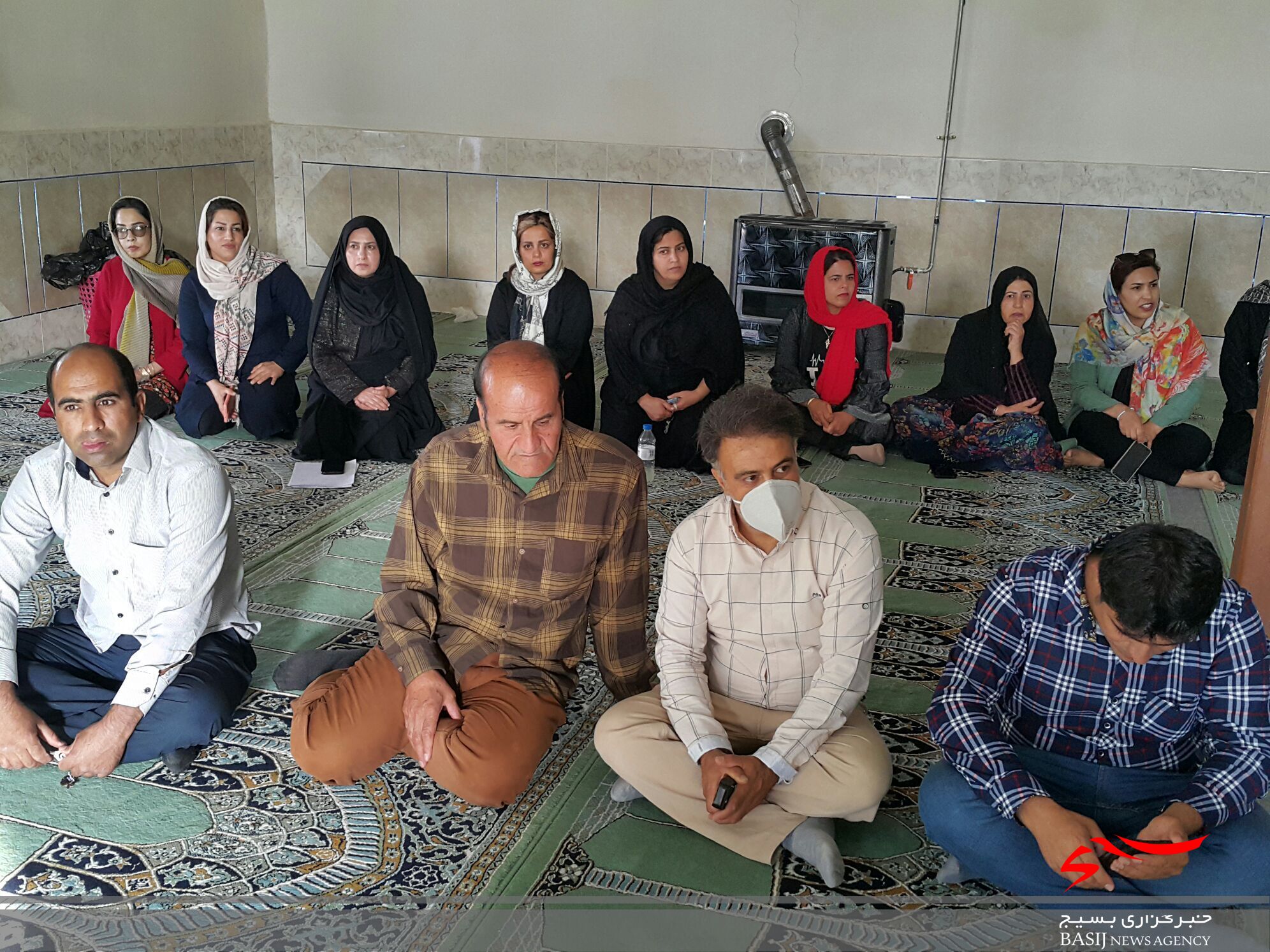 میز خدمت جهادی ناحیه مقاومت بسیج یاسوج در چنارستان وسطی و علیا و پیگیری مشکلات مردم / واکنش روشنفکر به برگشت خوردن اعتبارات استان/ روشنفکر چه کسانی را به خدا واگذار کرد؟