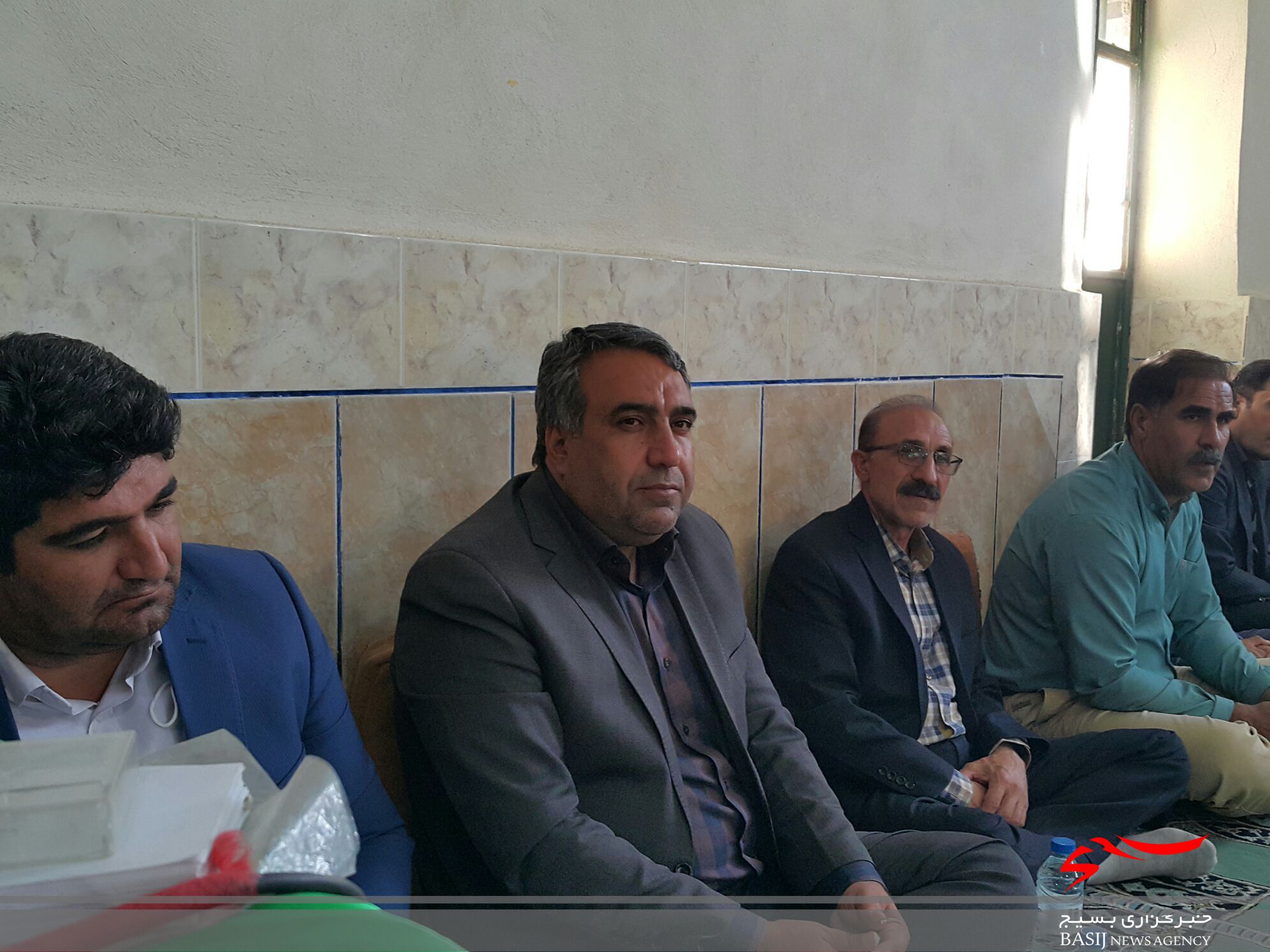 میز خدمت جهادی ناحیه مقاومت بسیج یاسوج در چنارستان وسطی و علیا و پیگیری مشکلات مردم / واکنش روشنفکر به برگشت خوردن اعتبارات استان/ روشنفکر چه کسانی را به خدا واگذار کرد؟