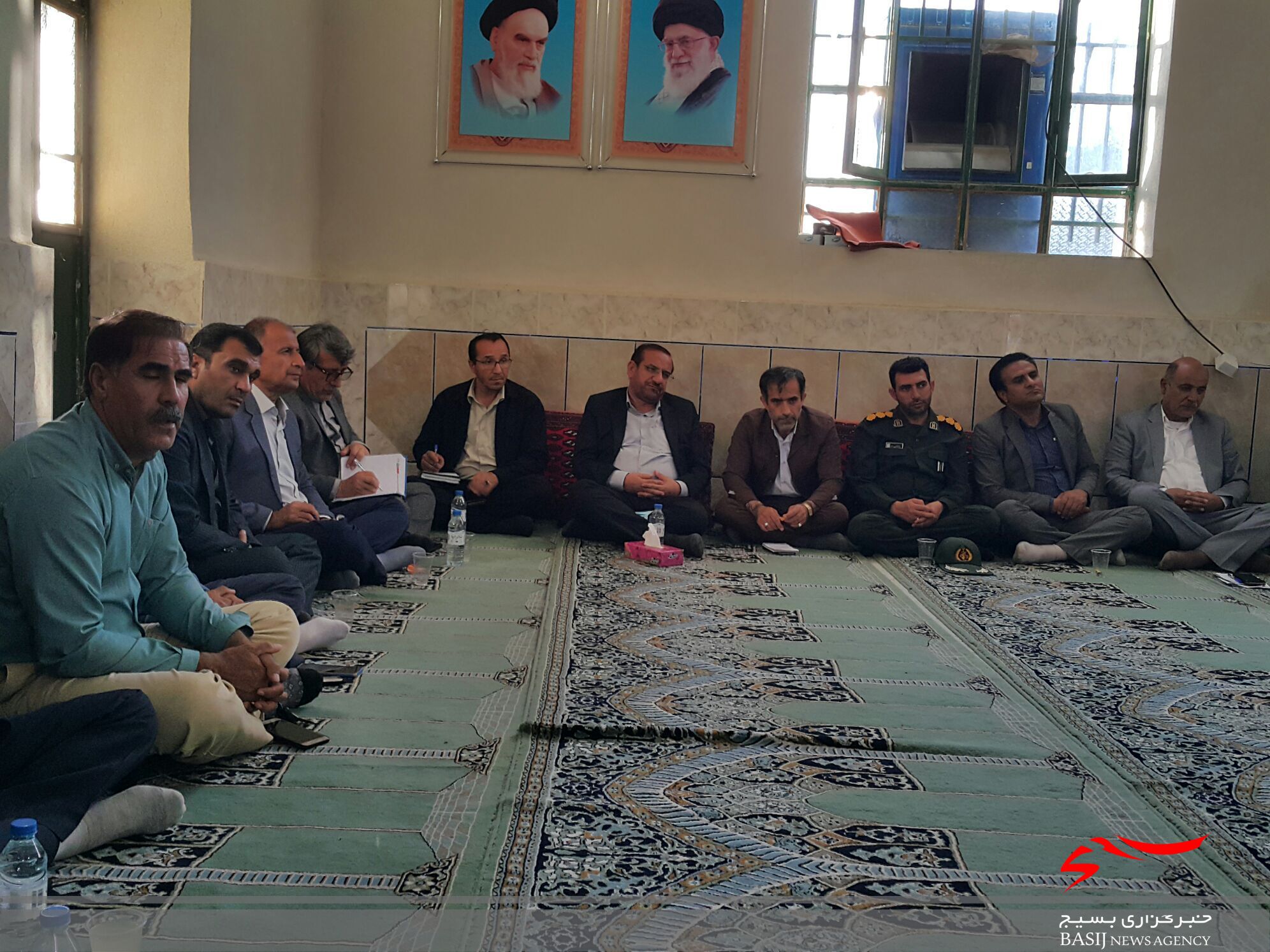 میز خدمت جهادی ناحیه مقاومت بسیج یاسوج در چنارستان وسطی و علیا و پیگیری مشکلات مردم / واکنش روشنفکر به برگشت خوردن اعتبارات استان/ روشنفکر چه کسانی را به خدا واگذار کرد؟