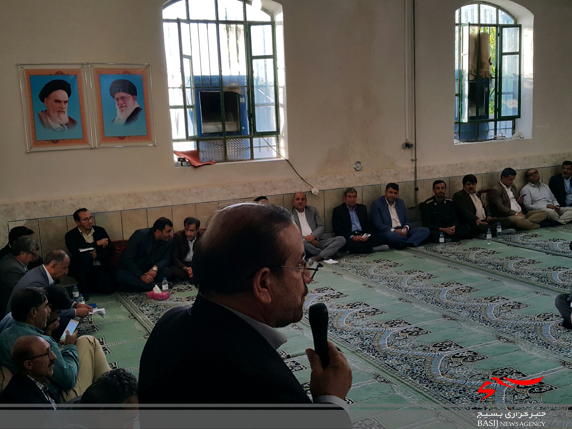 میز خدمت جهادی ناحیه مقاومت بسیج یاسوج در چنارستان وسطی و علیا و پیگیری مشکلات مردم / واکنش روشنفکر به برگشت خوردن اعتبارات استان/ روشنفکر چه کسانی را به خدا واگذار کرد؟
