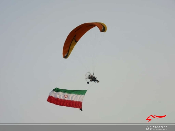 همخوانی سرود«سلام فرمانده»در بندر دیر اجرا شد همخوانی سرود«سلام فرمانده»در بندر دیر اجرا شد