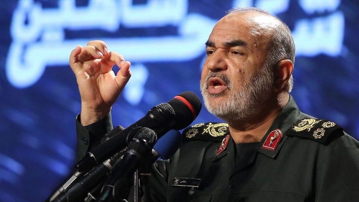 انتقام سختی در راه است/ دشمن را از کرده خود پشیمان می‌کنیم