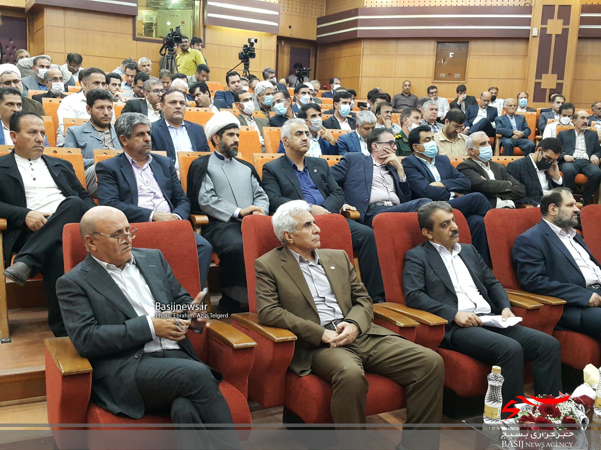 دومین آئین تکریم و الگو سازی از سرآمدان استان/ دکتر صدراله محرابی تجلیل شد