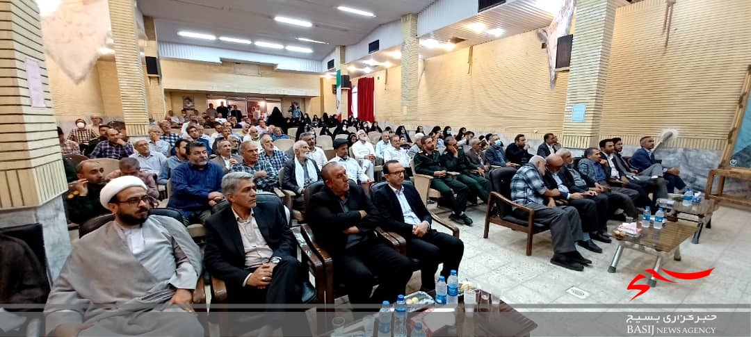 توجه به جهاد تولید و تبیین و سبک زندگی باید در زندگی