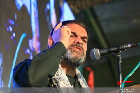 مسئولان باید خود را وقف نظام کنند مسئولان باید خود را وقف نظام کنند