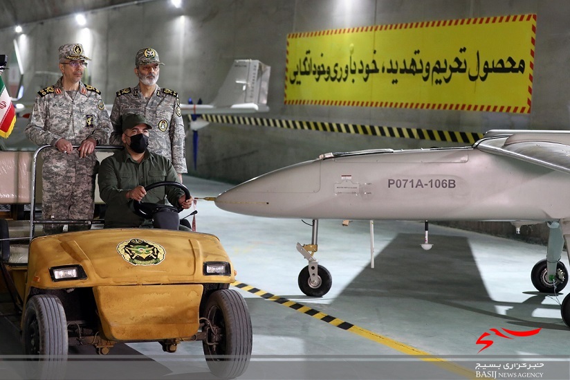 سرلشکر باقری از پایگاه سری پهپادی ارتش بازدید کرد