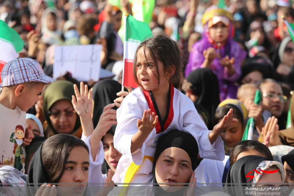سنگ تمام یاسوجی ها برای سرود سلام فرمانده