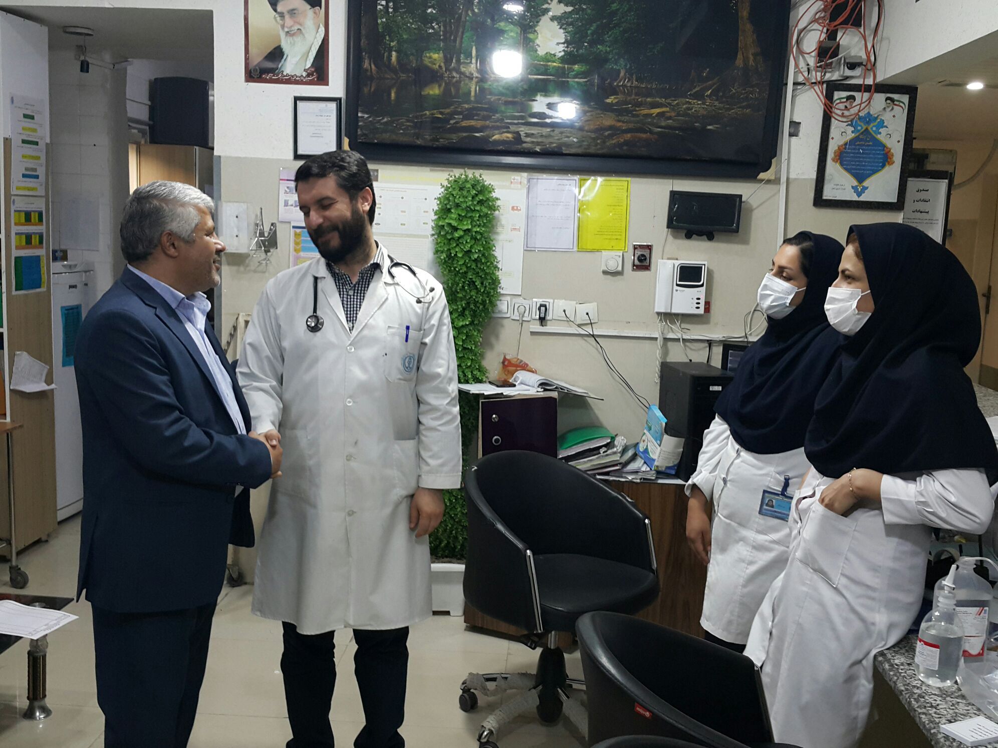 تجلیل مجمع خیرین سلامت کهگیلویه و بویراحمد از پزشک جهادگر حوزه سلامت