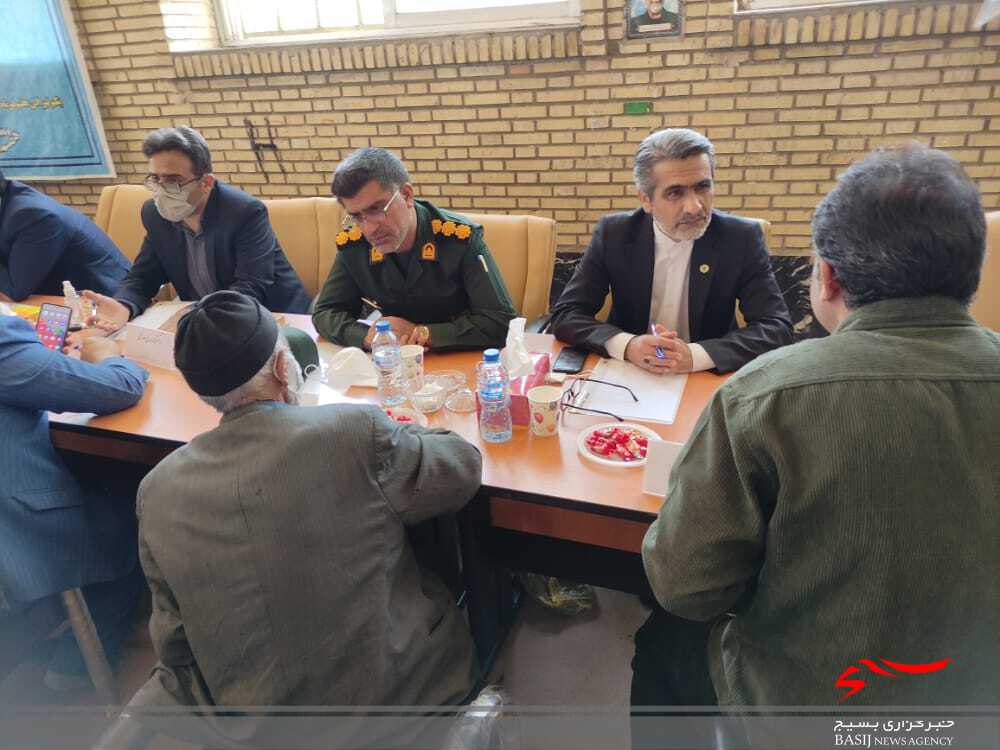 برگزاری میز خدمت دستگاه قضایی استان کهگیلویه و بویراحمد در مصلی نماز جمعه یاسوج